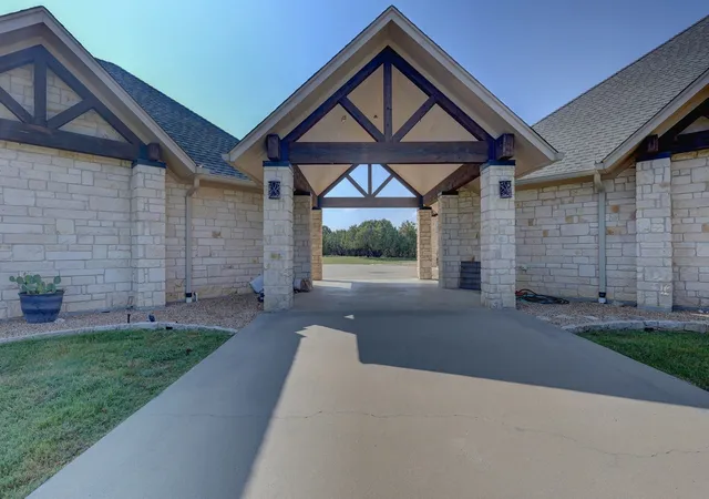 Photo 4 of Sale Pending at 1754 Highland Dr, Whitney, TX 76692 | MLS# 21189602 | Listing updated on 2026-08-20