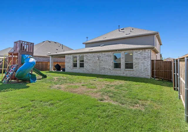 Photo 3 of Single family home for sale at 6201 Cheshire St, Aubrey, TX 76227 | MLS# 21189626 | Listing updated on 2026-09-22