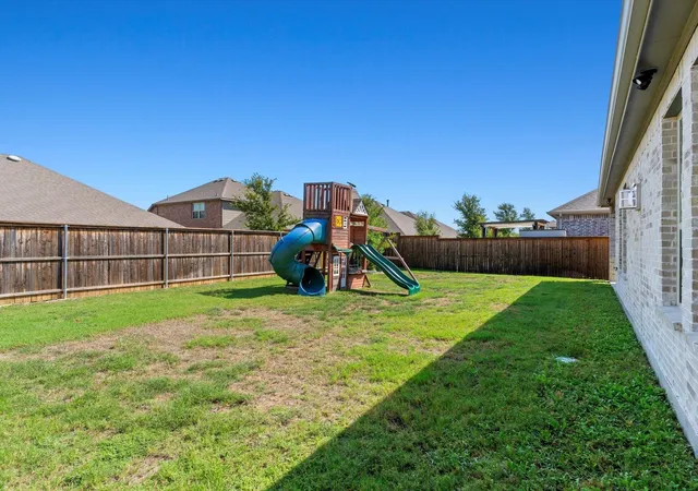 Photo 4 of Single family home for sale at 6201 Cheshire St, Aubrey, TX 76227 | MLS# 21189626 | Listing updated on 2026-09-22
