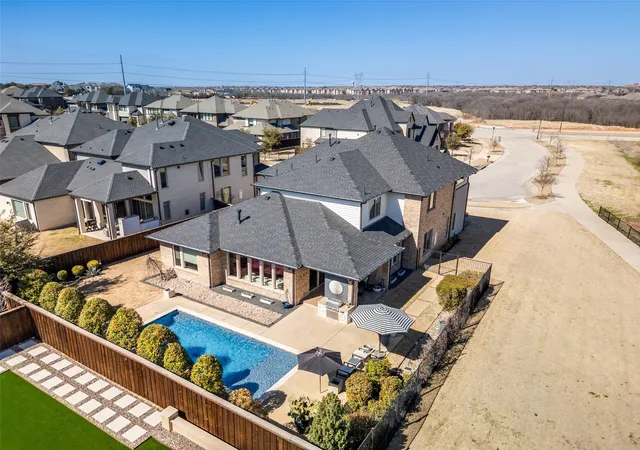 Photo 1 of Sale Pending at 2885 Powlett Creek Dr, Frisco, TX 75034 | MLS# 21184378 | Listing updated on 2026-04-03