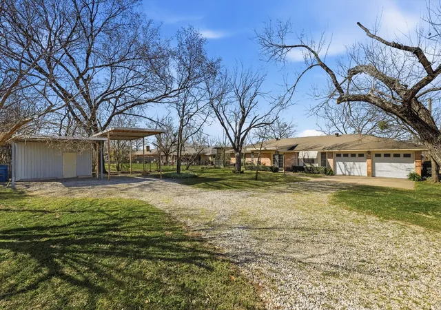 Homes for sale in Alvarado, TX | 412 N Cummings Dr, Alvarado, TX 76009 | MLS# 21185380