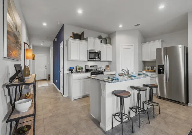 2nd image of 1025 Foxburg Dr, Fort Worth, TX 76131 | MLS# 21189329