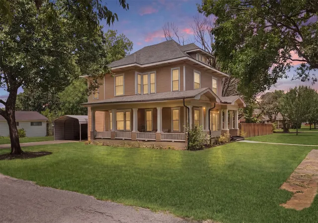 1st image of 901 N Main St, Leonard, TX 75452 | MLS# 21189907