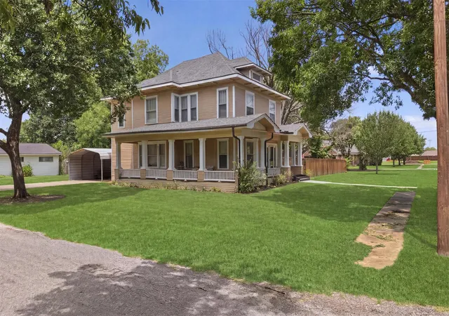 2nd image of 901 N Main St, Leonard, TX 75452 | MLS# 21189907