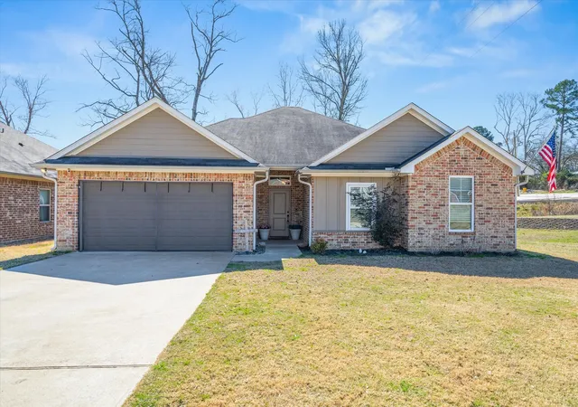 Photo 1 of Single family home for sale at 3123 Oak Bnd, Tyler, TX 75707 | MLS# 21189989 | Listing updated on 2026-08-04