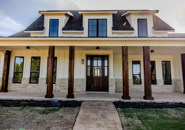 Homes for sale in Graford, TX | 2847 Canyon Wren Loop, Graford, TX 76449 | MLS# 21185412