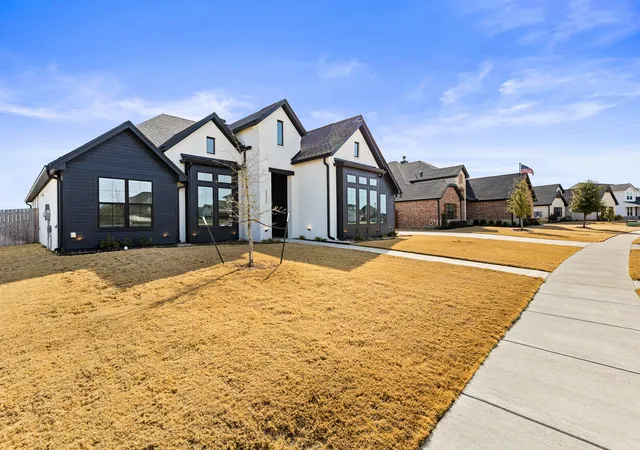 Photo 3 of Single family home for sale at 2217 Slocum Ct, Lorena, TX 76655 | MLS# 21188915 | Listing updated on 2026-07-27