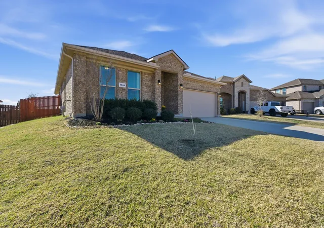 Photo 2 of Sale Pending at 1506 Livermore, Cleburne, TX 76033 | MLS# 21190230 | Listing updated on 2026-07-17