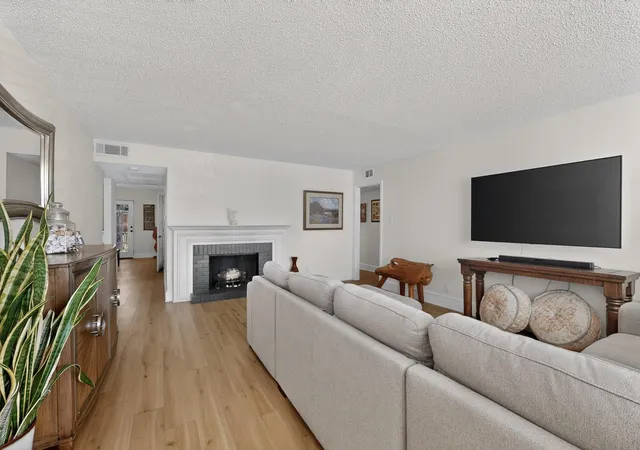 Photo 2 of Sale Pending at 5939 Copperwood Ln #1153, Dallas, TX 75248 | MLS# 21183174 | Listing updated on 2026-07-08