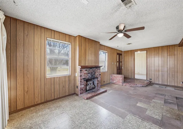 Photo 4 of Single family home for sale at 901 S Old Robinson Rd, Robinson, TX 76706 | MLS# 21190161 | Listing updated on 2026-07-14