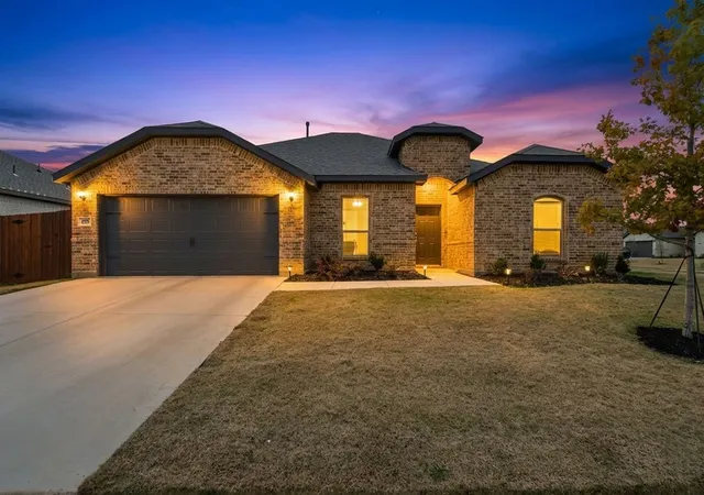 Photo 3 of Sale Pending at 437 Falcon Wy, Azle, TX 76020 | MLS# 21189084 | Listing updated on 2026-07-24