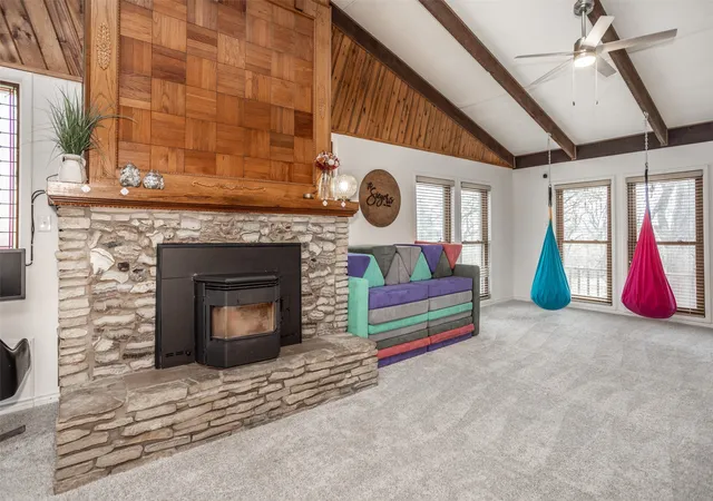 Photo 3 of Single family home for sale at 231 Hickory St, Lindsay, TX 76250 | MLS# 21189593 | Listing updated on 2026-08-17