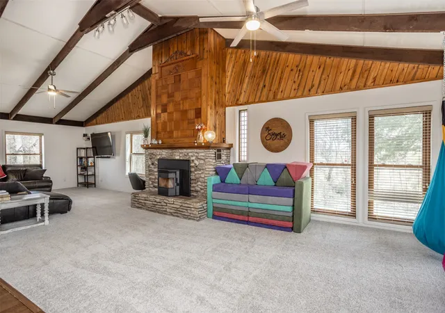 Photo 3 of Single family home for sale at 231 Hickory St, Lindsay, TX 76250 | MLS# 21189593 | Listing updated on 2026-08-17