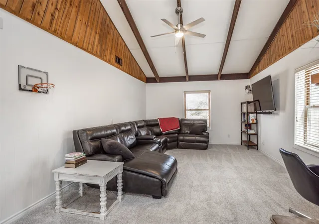 Photo 4 of Single family home for sale at 231 Hickory St, Lindsay, TX 76250 | MLS# 21189593 | Listing updated on 2026-08-17