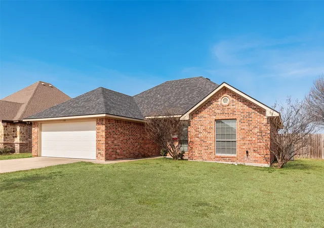 Homes for sale in Palmer, TX | 106 Hanover Ave, Palmer, TX 75152 | MLS# 21190601