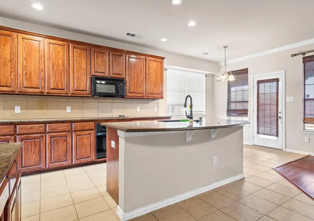 Photo 2 of Single family home for sale at 1128 Patch Grove Dr, Frisco, TX 75033 | MLS# 21161137 | Listing updated on 2026-08-26