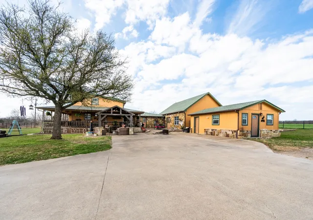 Photo 3 of Land for sale at 7803 Fm 35, Royse City, TX 75189 | MLS# 21190848 | Listing updated on 2026-10-01