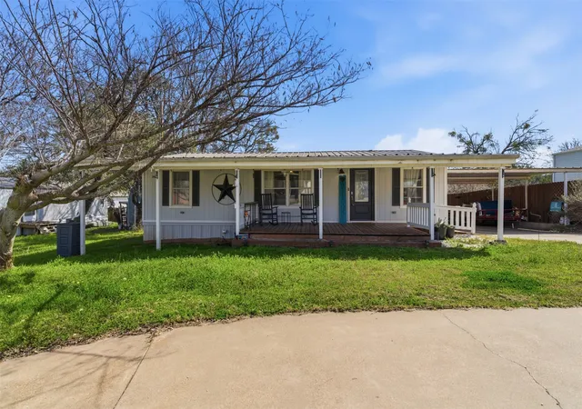 Photo 3 of Manufactured home for sale at 3011 N Sky Ct, Granbury, TX 76049 | MLS# 21182129 | Listing updated on 2026-09-04