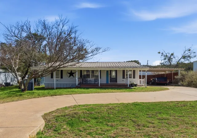 Photo 3 of Manufactured home for sale at 3011 N Sky Ct, Granbury, TX 76049 | MLS# 21182129 | Listing updated on 2026-09-04