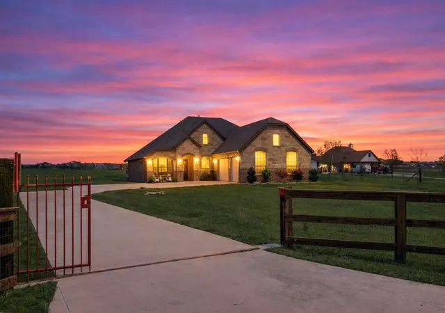 Photo 2 of Single family home for sale at 1968 S Sky Meadows Dr, Caddo Mills, TX 75135 | MLS# 21189860 | Listing updated on 2026-07-26