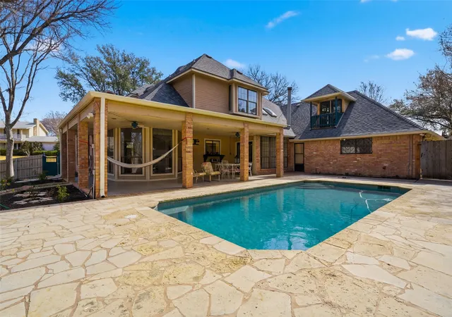 Homes for sale in Woodway, TX | 804 Wooded Crest Dr, Woodway, TX 76712 | MLS# 21189976