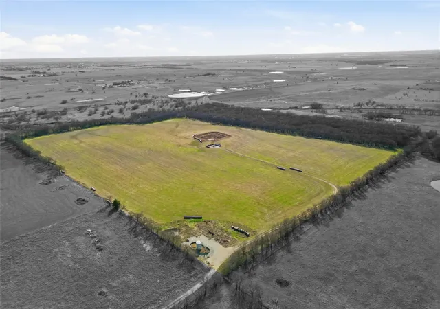 Photo 2 of Land for sale at Tbd Donald Rd, Krum, TX 76249 | MLS# 21187573 | Listing updated on 2026-10-04