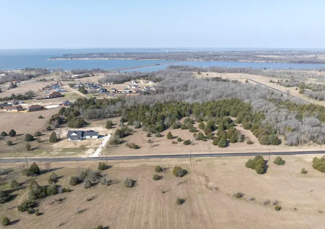 Homes for sale in Point, TX | 54 Vintage Shores Dr, Point, TX 75472 | MLS# 21184155