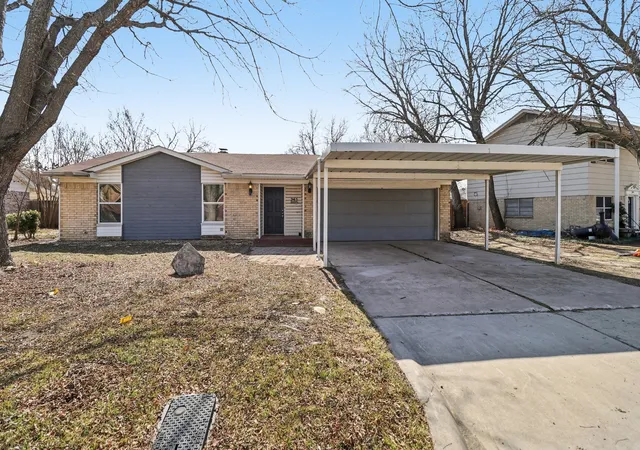 Photo 1 of Single family home for sale at 245 Straw Rd, Saginaw, TX 76179 | MLS# 21156283 | Listing updated on 2026-10-02