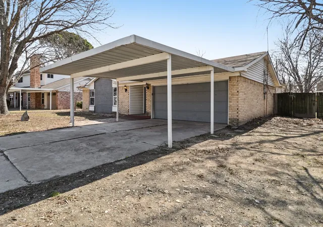 Photo 2 of Single family home for sale at 245 Straw Rd, Saginaw, TX 76179 | MLS# 21156283 | Listing updated on 2026-10-02