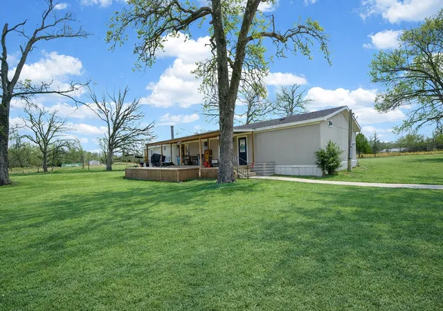 Photo 3 of Manufactured home for sale at 743 Vz County Road 422, Athens, TX 75752 | MLS# 21191158 | Listing updated on 2026-08-29