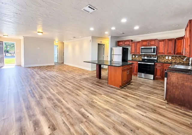 Photo 3 of Single family home for sale at 10904 Braemoor Dr, Haslet, TX 76052 | MLS# 21182588 | Listing updated on 2026-10-06