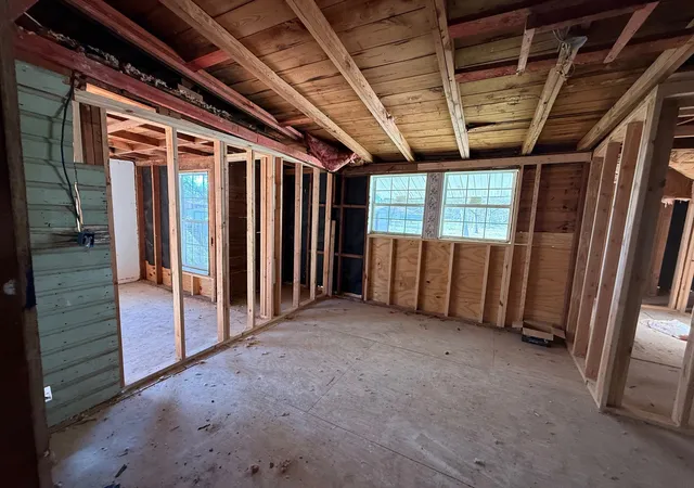Photo 4 of Single family home for sale at 714 S Medora St, Terrell, TX 75160 | MLS# 21191209 | Listing updated on 2026-10-01