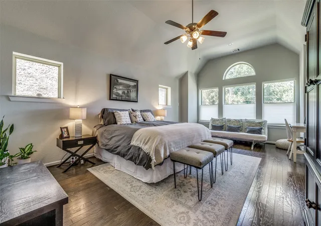 3rd image of 10565 Plumwood Pkwy, Dallas, TX 75238 | MLS# 21191218