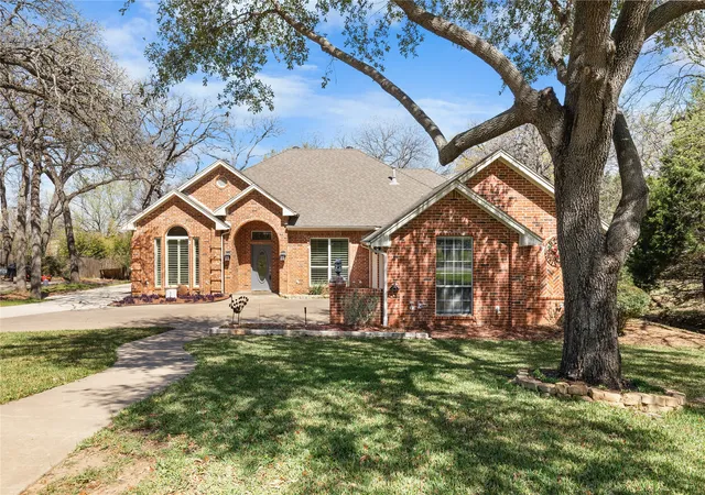 Photo 1 of Single family home for sale at 1007 Santa Fe St, Denton, TX 76205 | MLS# 21189547 | Listing updated on 2026-08-30