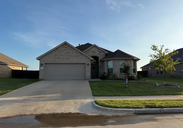 Homes for sale in Krum, TX | 1331 Madeline Ln, Krum, TX 76249 | MLS# 21190975