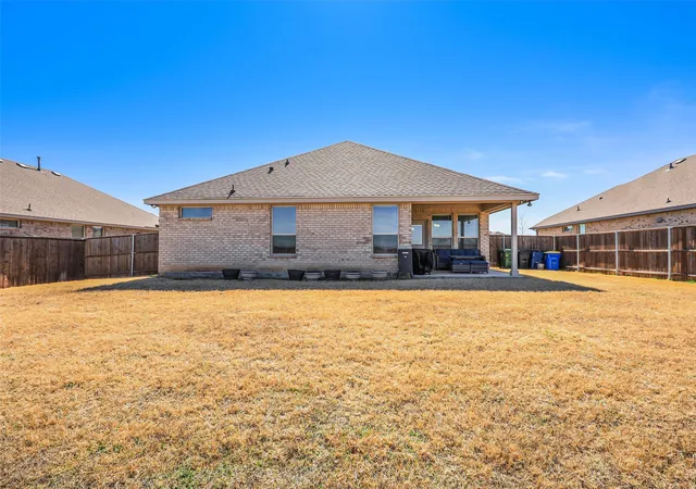 Homes for sale in Krum, TX | 1331 Madeline Ln, Krum, TX 76249 | MLS# 21190975