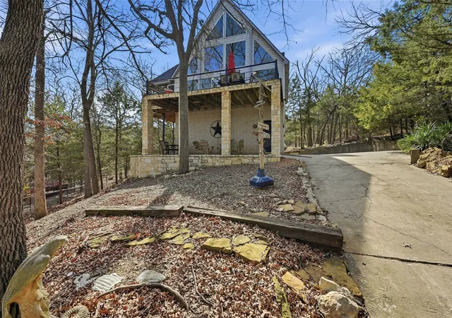 Homes for sale in Pottsboro, TX | 102 Hacienda Dr, Pottsboro, TX 75076 | MLS# 21187795
