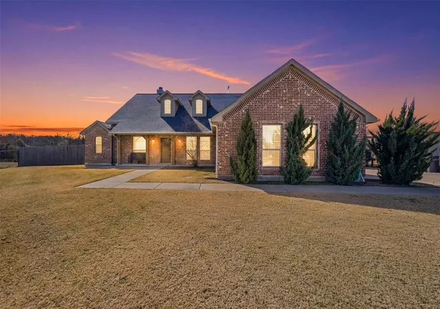 Homes for sale in Springtown, TX | 144 Brady Coleman Ln, Springtown, TX 76082 | MLS# 21189737