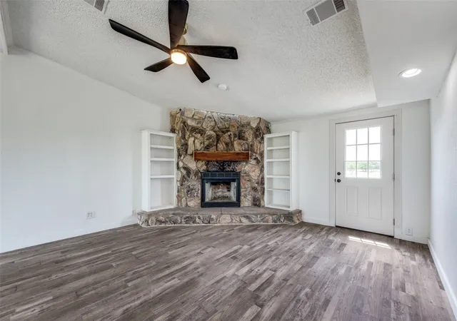 Homes for sale in Collinsville, TX | 140 Terri Dr, Collinsville, TX 76233 | MLS# 21190779