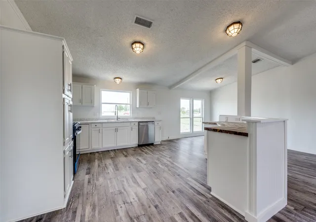 Homes for sale in Collinsville, TX | 140 Terri Dr, Collinsville, TX 76233 | MLS# 21190779
