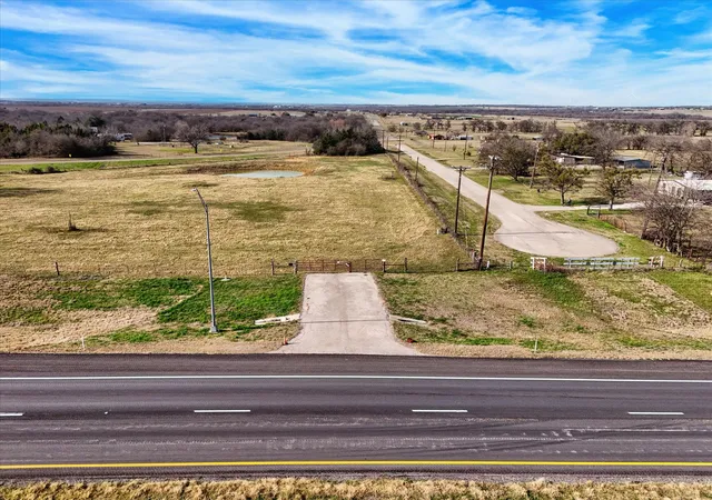 Homes for sale in Mount Calm, TX | 645 Fm 339, Mount Calm, TX 76673 | MLS# 21190921