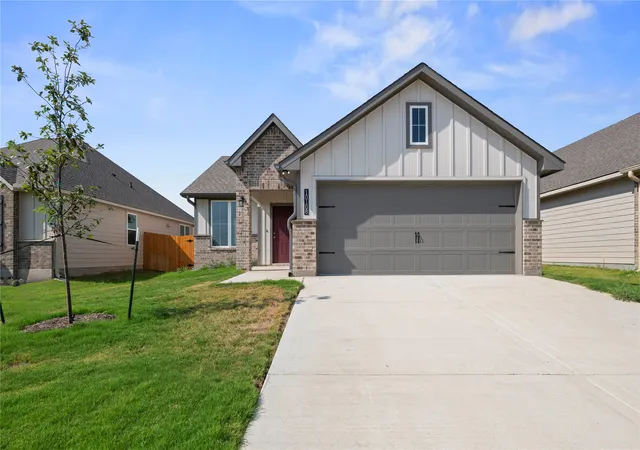 Photo 1 of Single family home for sale at 10108 Bethlehem Ct, Waco, TX 76708 | MLS# 21191578 | Listing updated on 2026-09-27