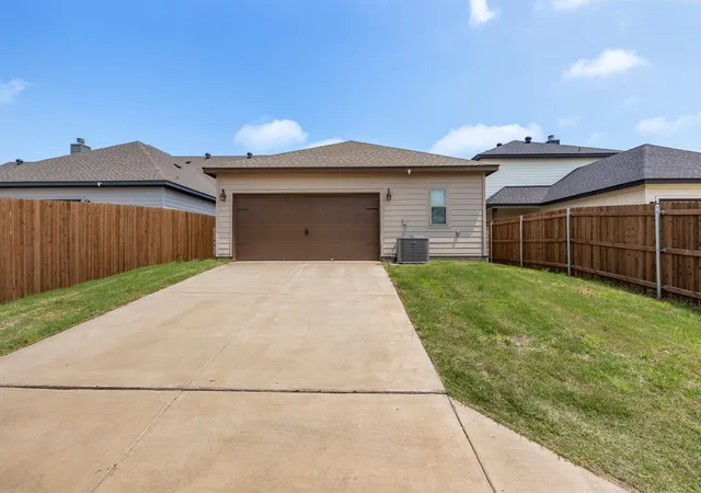 Homes for sale in Godley, TX | 641 The Cottages Dr, Godley, TX 76044 | MLS# 21190025