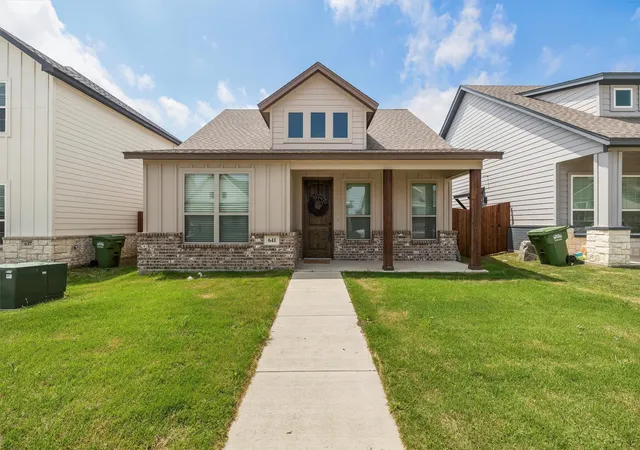 Homes for sale in Godley, TX | 641 The Cottages Dr, Godley, TX 76044 | MLS# 21190025