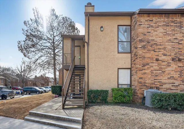 3rd image of 1212 Horizon Trl #3620, Arlington, TX 76011 | MLS# 21191623