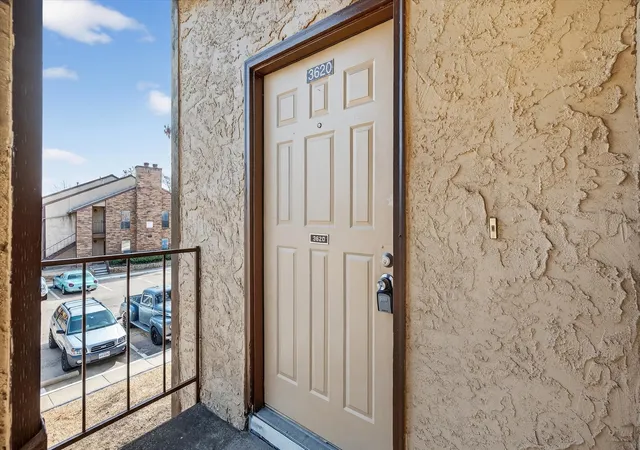 4th image of 1212 Horizon Trl #3620, Arlington, TX 76011 | MLS# 21191623