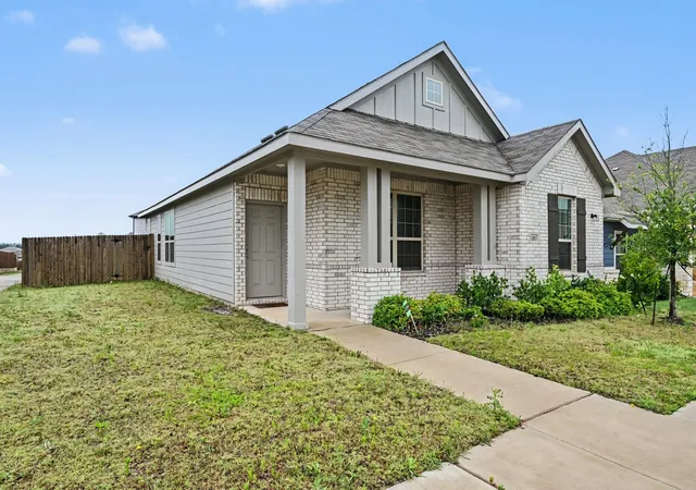 Photo 3 of Single family home for sale at 11013 Firebrush Ln, Aledo, TX | MLS# 21191668 | Listing updated on 2026-07-15