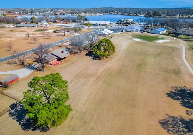Homes for sale in Gainesville, TX | 104 Navajo Trl, Gainesville, TX 76240 | MLS# 21188886