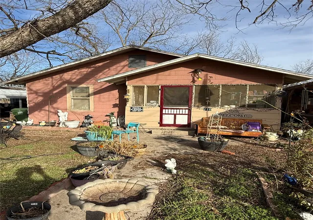 Photo 3 of Single family home for sale at 710 Whitney St, Morgan, TX 76671 | MLS# 21190301 | Listing updated on 2026-09-28