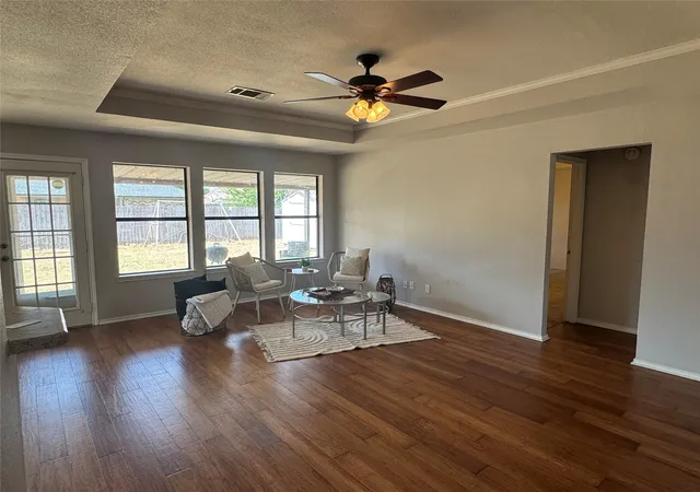 Photo 4 of Sale Pending at 1526 Berry Patch Ln, Granbury, TX 76048 | MLS# 21192263 | Listing updated on 2026-08-28